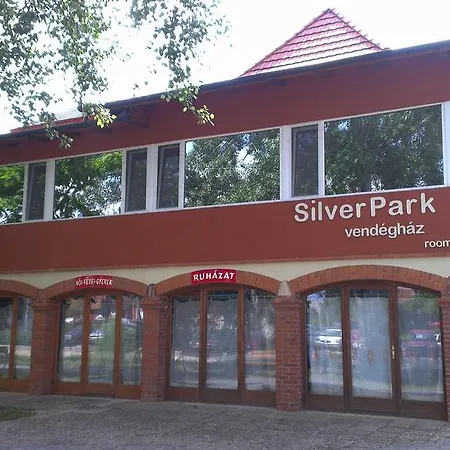 Silver Park Vendeghaz 招待所 3*